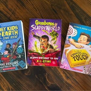 ⭐️ 5 for $25 Scholastic Kids Book Set
